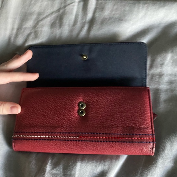 Tommy Hilfiger red wallet - Picture 4 of 6